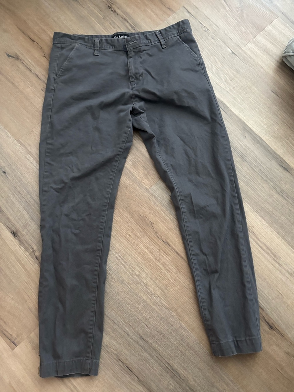 Men’s Dark Gray Slim Fit Chino Pants Size 34 waist and 32 lenght